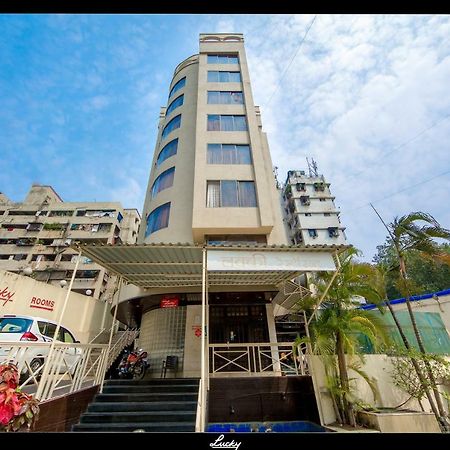 Lucky Hotel Goregaon Bombay Eksteriør billede