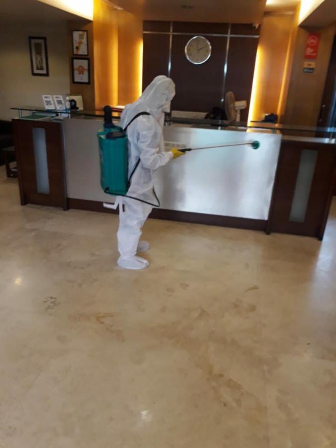 Lucky Hotel Goregaon Bombay Eksteriør billede