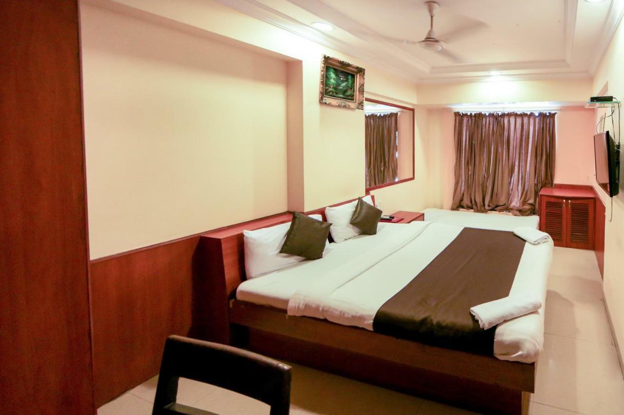 Lucky Hotel Goregaon Bombay Eksteriør billede