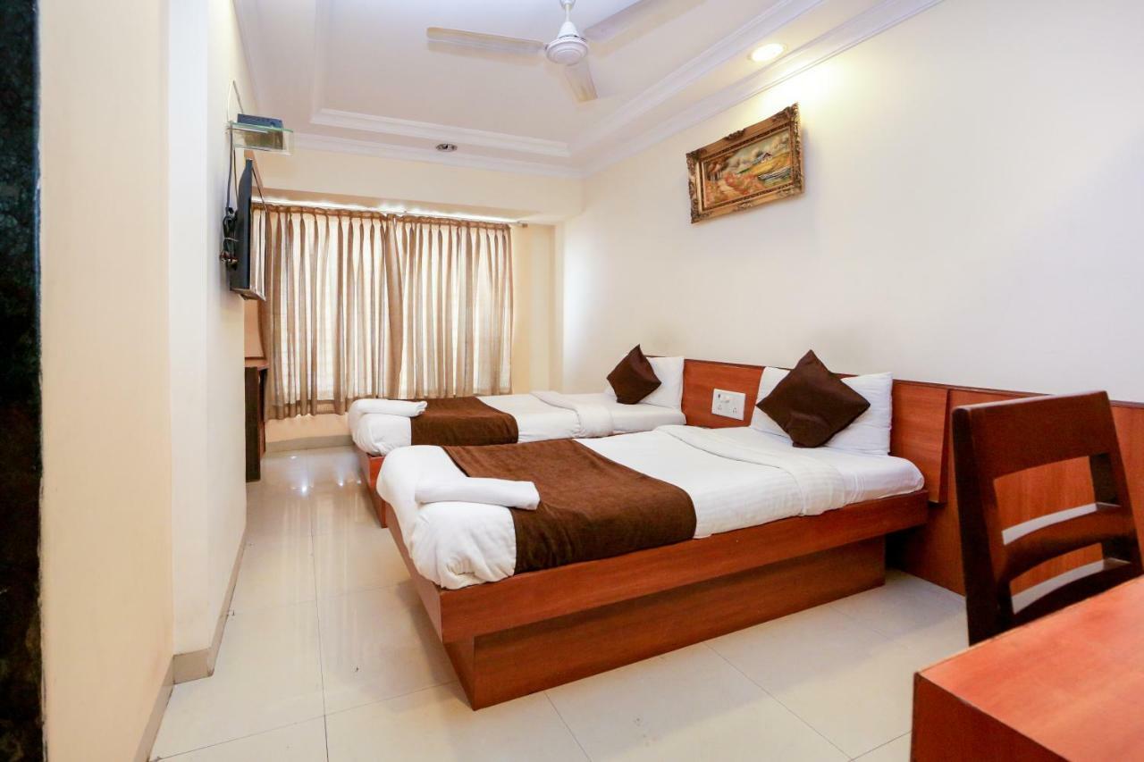 Lucky Hotel Goregaon Bombay Eksteriør billede