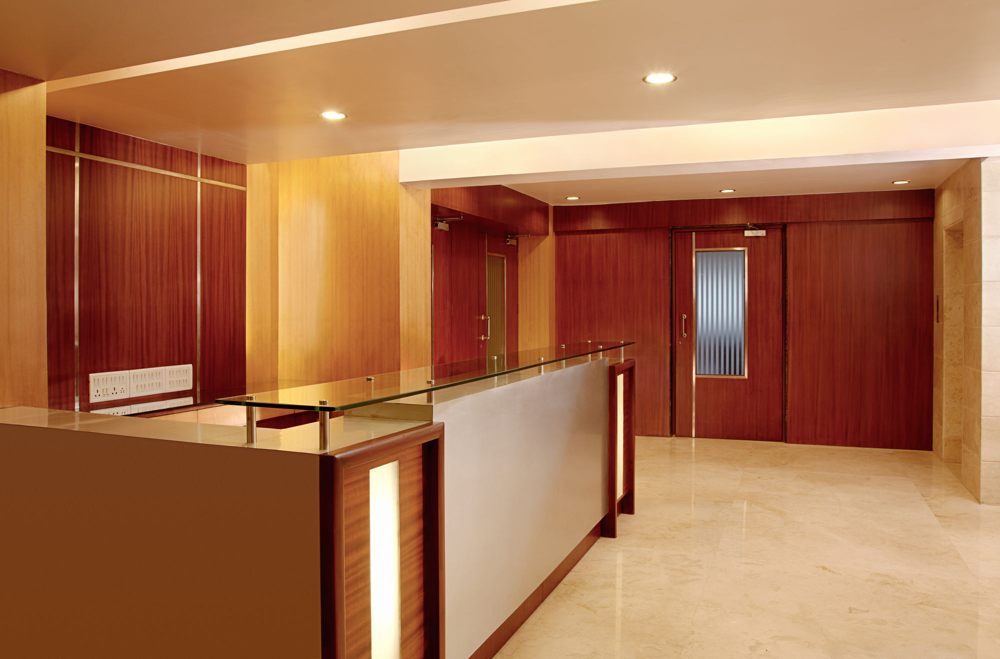 Lucky Hotel Goregaon Bombay Eksteriør billede
